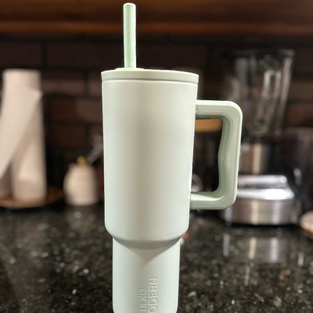 Simple Modern Tumbler